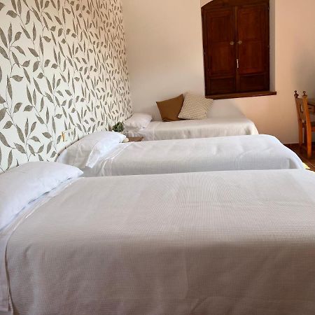 Hostal Villa El Colmenar Mombeltrán Esterno foto