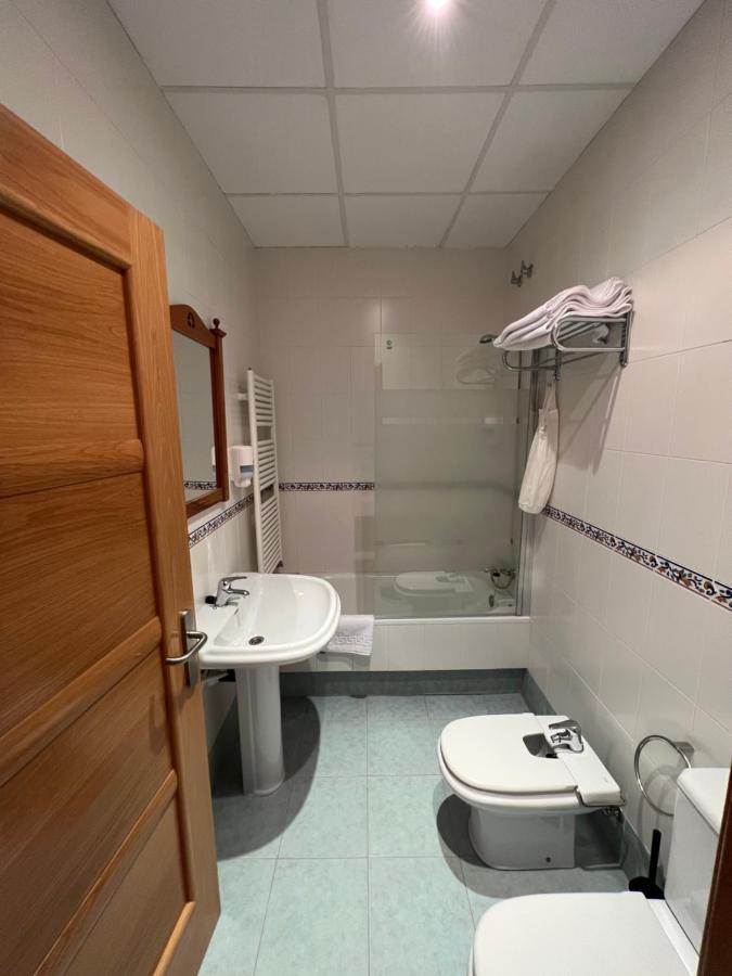 Hostal Villa El Colmenar Mombeltrán Esterno foto