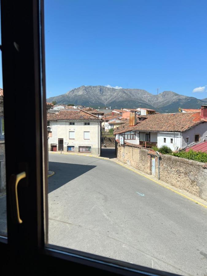 Hostal Villa El Colmenar Mombeltrán Esterno foto